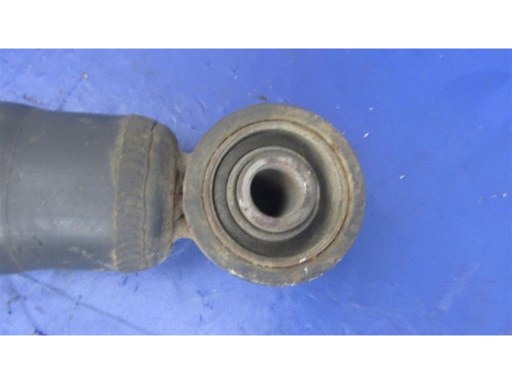 48010-50110 | Амортизатор передн. прав. LEXUS LS430 00-06 - Фото 3