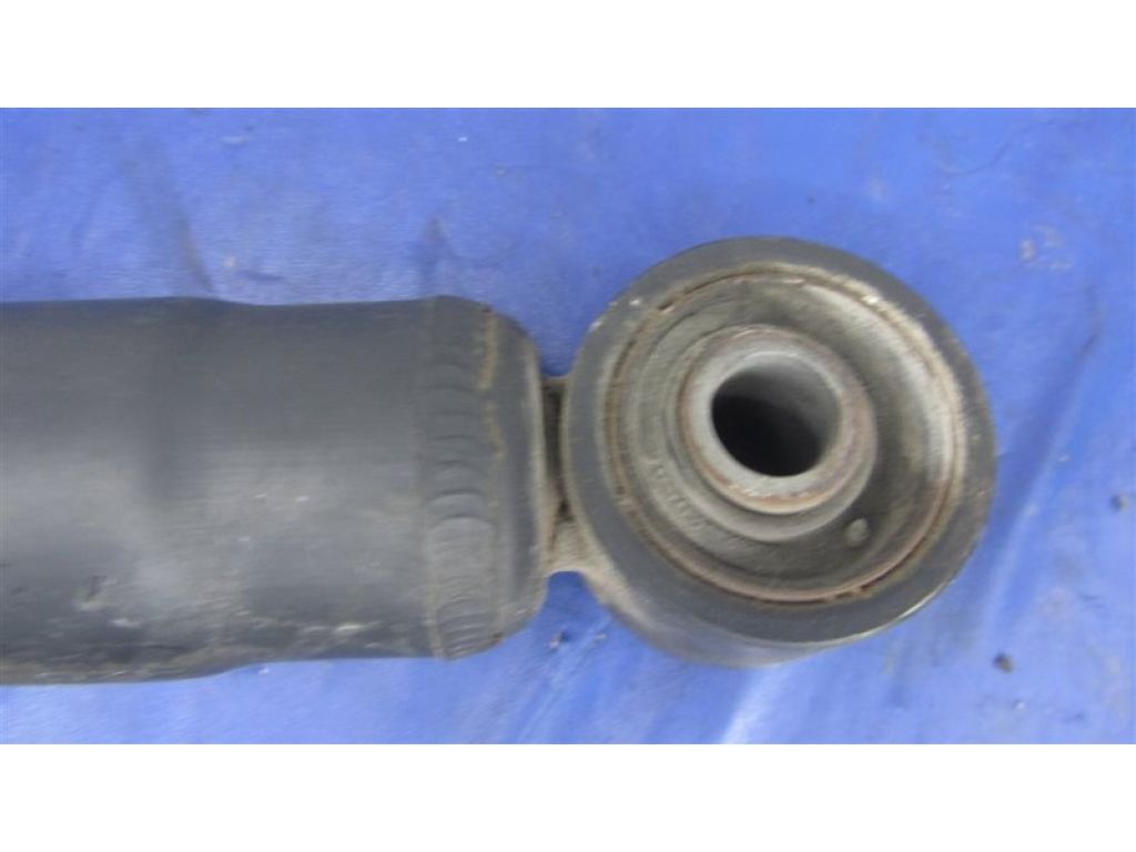 48010-50110 | Амортизатор передн. прав. LEXUS LS430 00-06 - Фото 3