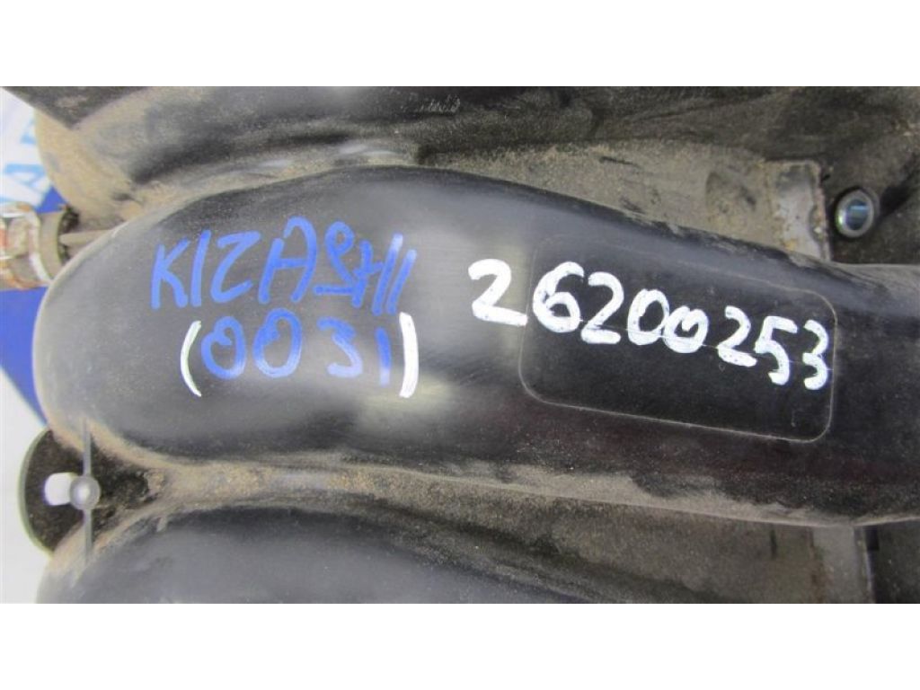 13110-57L10 | Коллектор впускной SUZUKI KIZASHI 09-14 - Фото 2