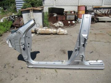 Стойка кузова средняя лев. INFINITI QX60/JX35 12-20