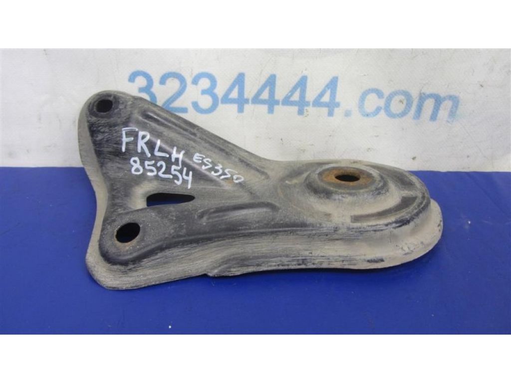 51024-33070 | Крепление балки подвески задн. лев. LEXUS ES350 06-12