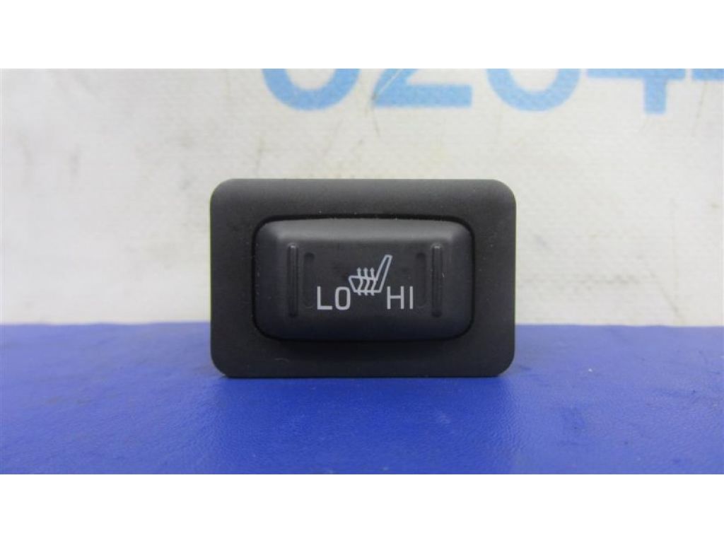 8610A174 | Кнопка обогрева сидений MITSUBISHI ASX / OUTLANDER SPORT 10-21
