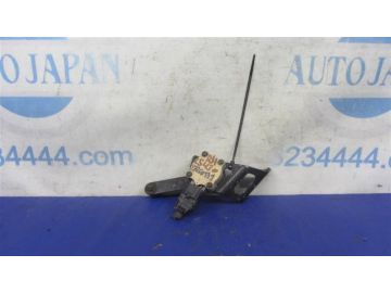 Датчик положення кузова прав. LEXUS LS430 00-06