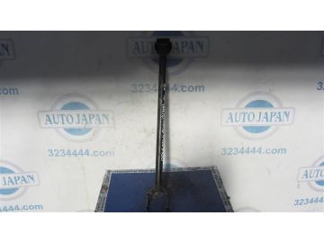 Рычаг задней подвески продольный прав. TOYOTA CAMRY 10 92-96