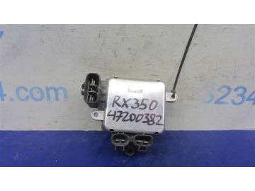 Блок керування вентилятором радіатора LEXUS RX300/330/350/400 03-09