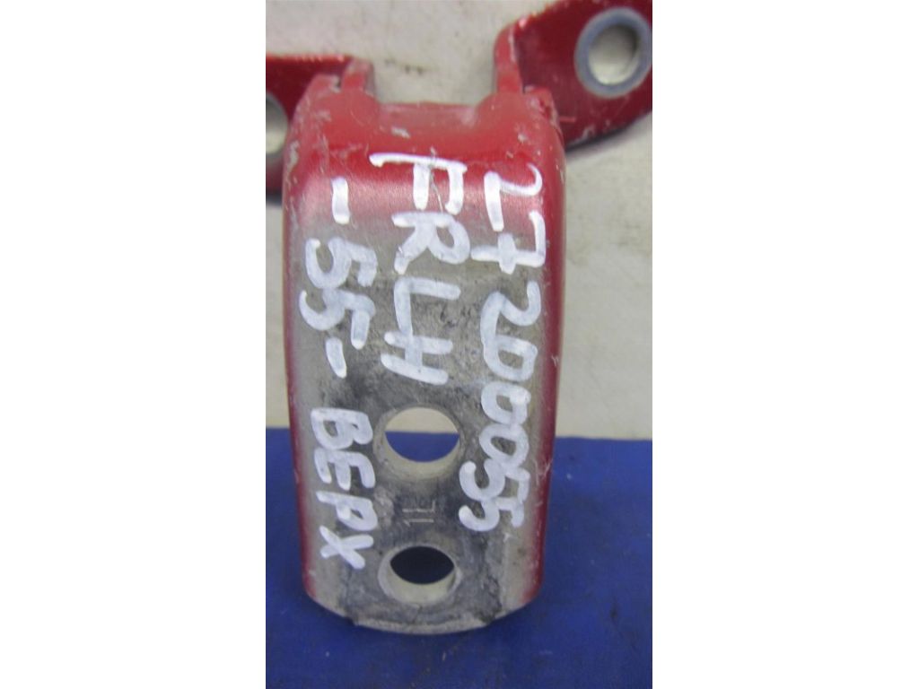 68720-0D091 | Петля двери верхняя передн. лев. TOYOTA CAMRY 55 14-17 - Фото 2