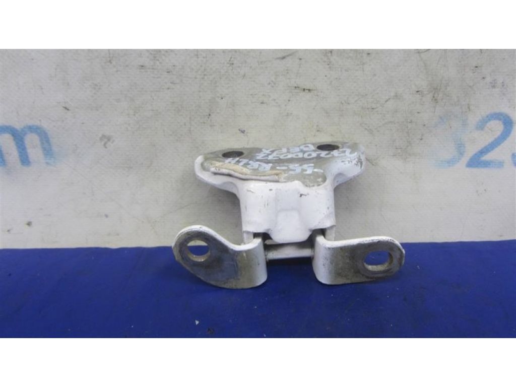 68760-0D061 | Петля двери верхняя задн. лев. TOYOTA CAMRY 55 14-17 - Фото 3