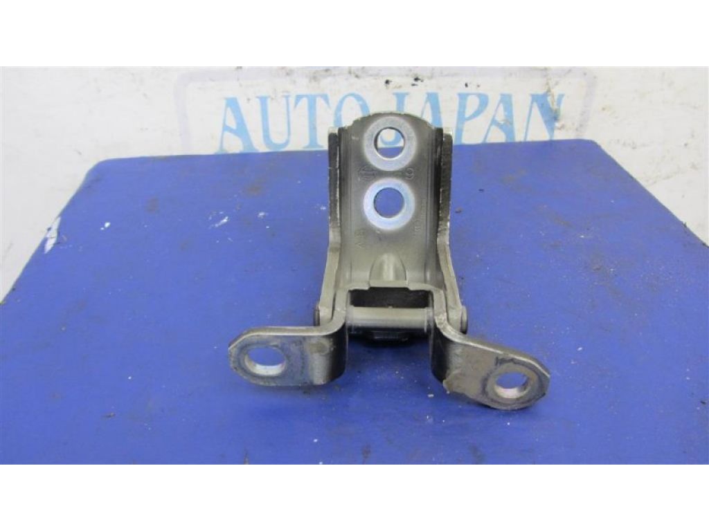 82421-4CL0A | Петля двери нижняя задн. лев. NISSAN X-TRAIL/ROGUE T32 13-20 - Фото 3