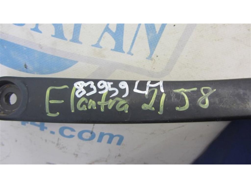 98321-F2000 | Поводок стеклоочистителя передний прав. HYUNDAI ELANTRA AD 16- - Фото 2