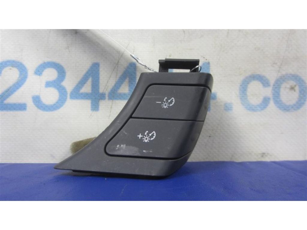 25273-JK60A | Кнопки руля INFINITI G25/G35/G37/Q40 06-14