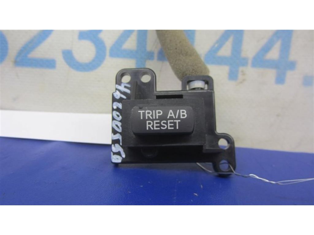 25273-JK60A | Кнопки на руль INFINITI G25/G35/G37/Q40 06-14
