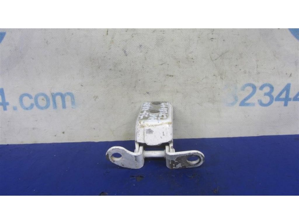 68770-0D071 | Петля двері нижня задн. прав. TOYOTA CAMRY 55 14-17 - Фото 3