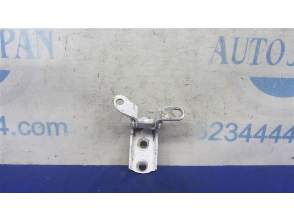 68770-0D071 | Петля двері нижня задн. прав. TOYOTA CAMRY 55 14-17 - Фото 4