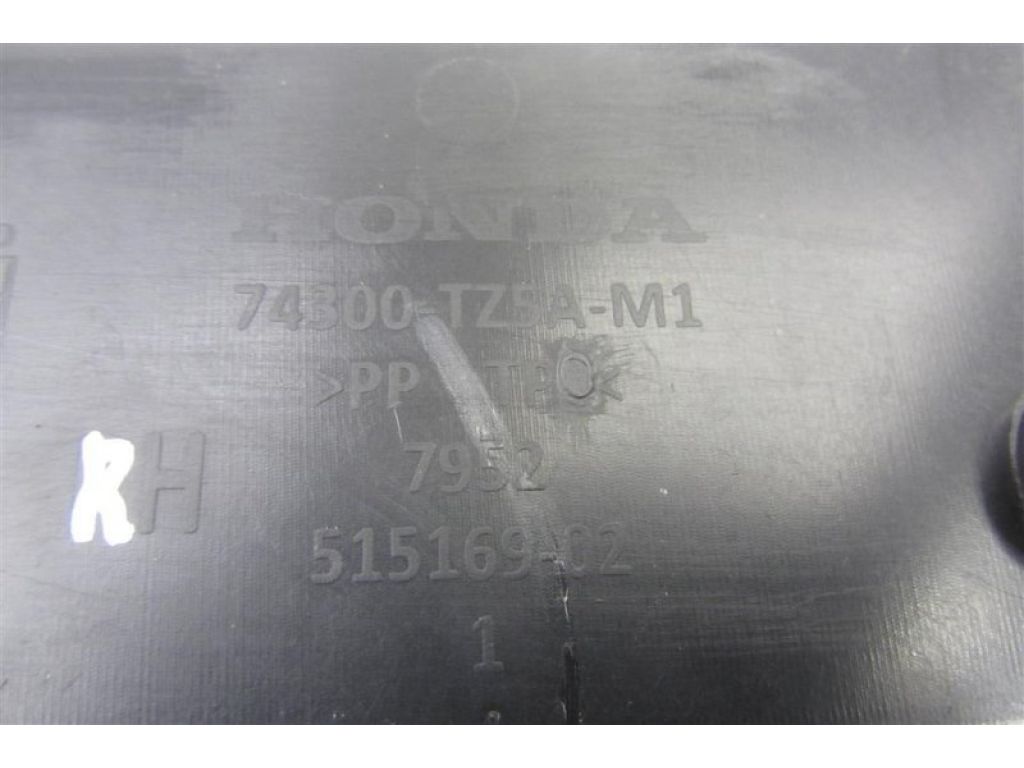 74300-TZ5-A01 | Накладка проема багажника прав. ACURA MDX (YD3) 13-21 - Фото 5