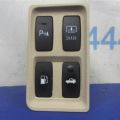 84840-33080 | Кнопка открывания багажника внутренняя LEXUS ES350 06-12