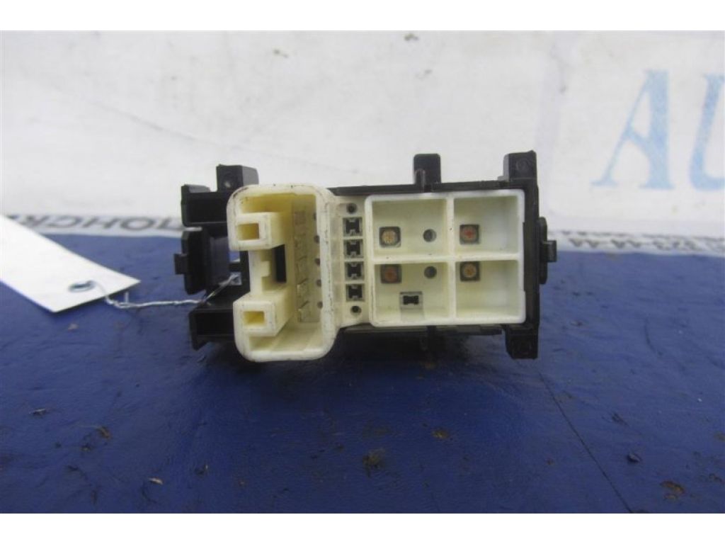 84810-06030 | Кнопка склопідіймача задн. TOYOTA CAMRY 50 12-15 - Фото 4