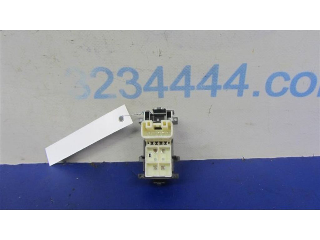 84810-06030 | Кнопка склопідіймача задн. TOYOTA CAMRY 50 12-15 - Фото 3