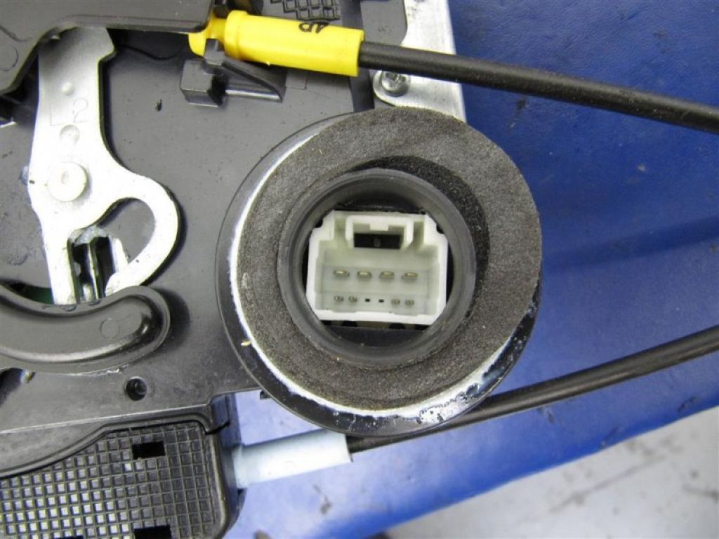 69060-02200 | Замок двері задн. лів. TOYOTA COROLLA 150 06-13 - Фото 5