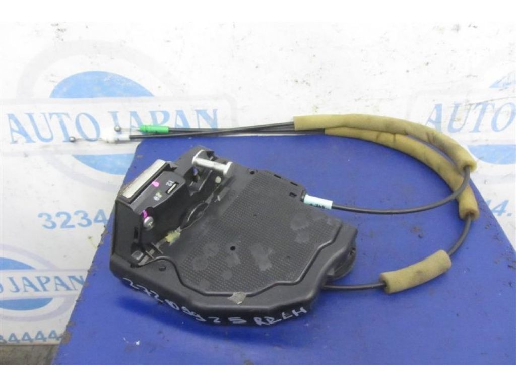 69060-06100 | Замок двері задн. лів. TOYOTA CAMRY 50 12-15