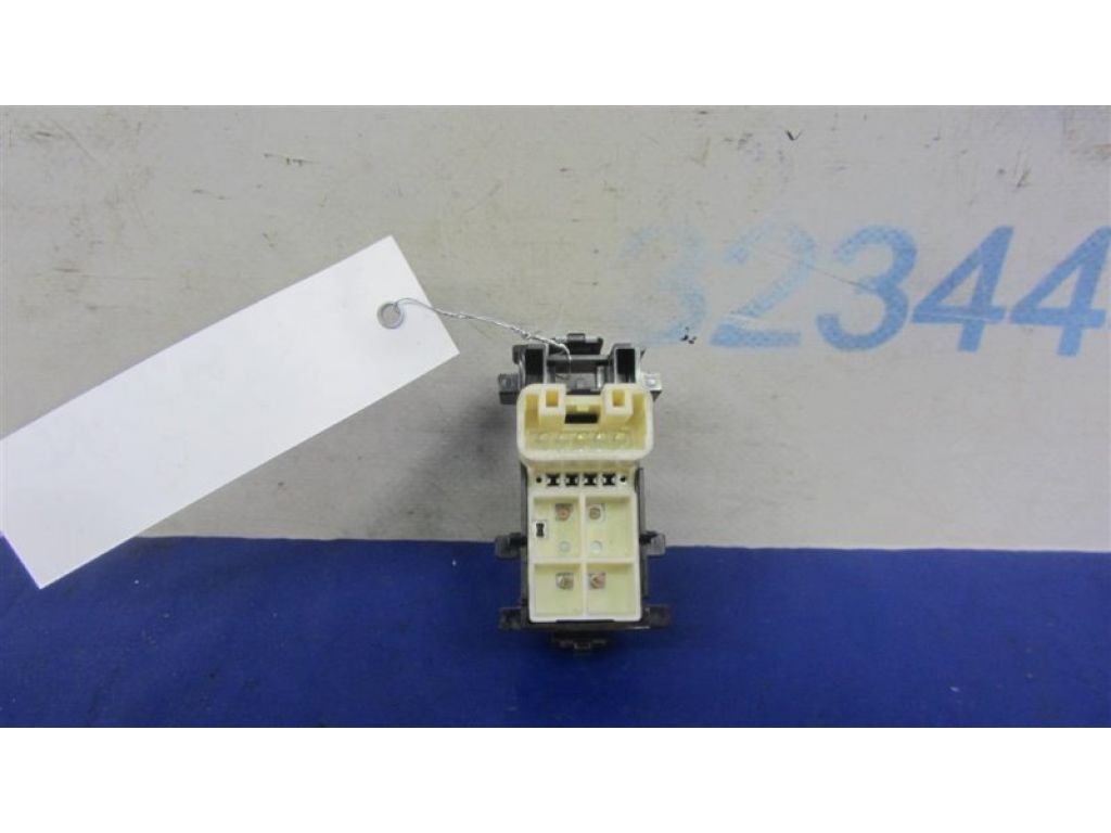 84810-06030 | Кнопка стеклоподъемника TOYOTA CAMRY 50 12-15 - Фото 3