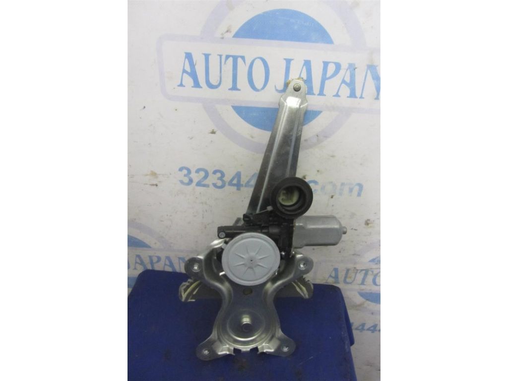 85710-33230 | Стеклоподъемник задн. лев. TOYOTA CAMRY 50 12-15