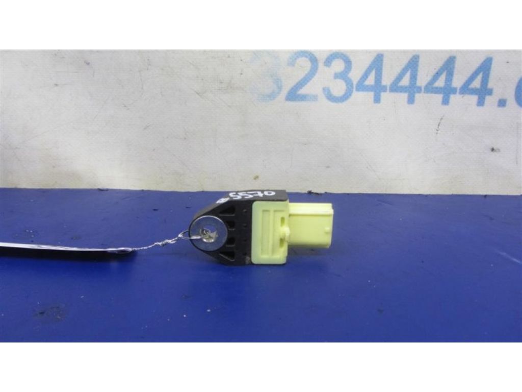 89831-75020 | Датчик удару задн. прав. TOYOTA PRIUS - 30 09-17 - Фото 3