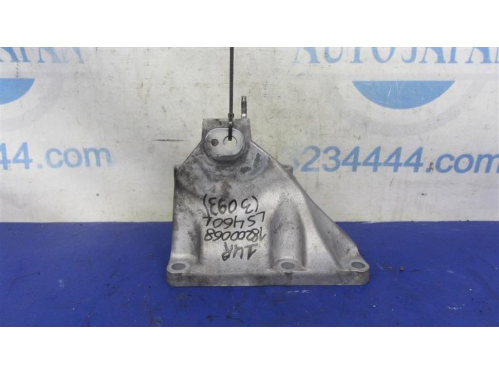 12302-38170 | Кронштейн двигуна лів. LEXUS LS460 06-12