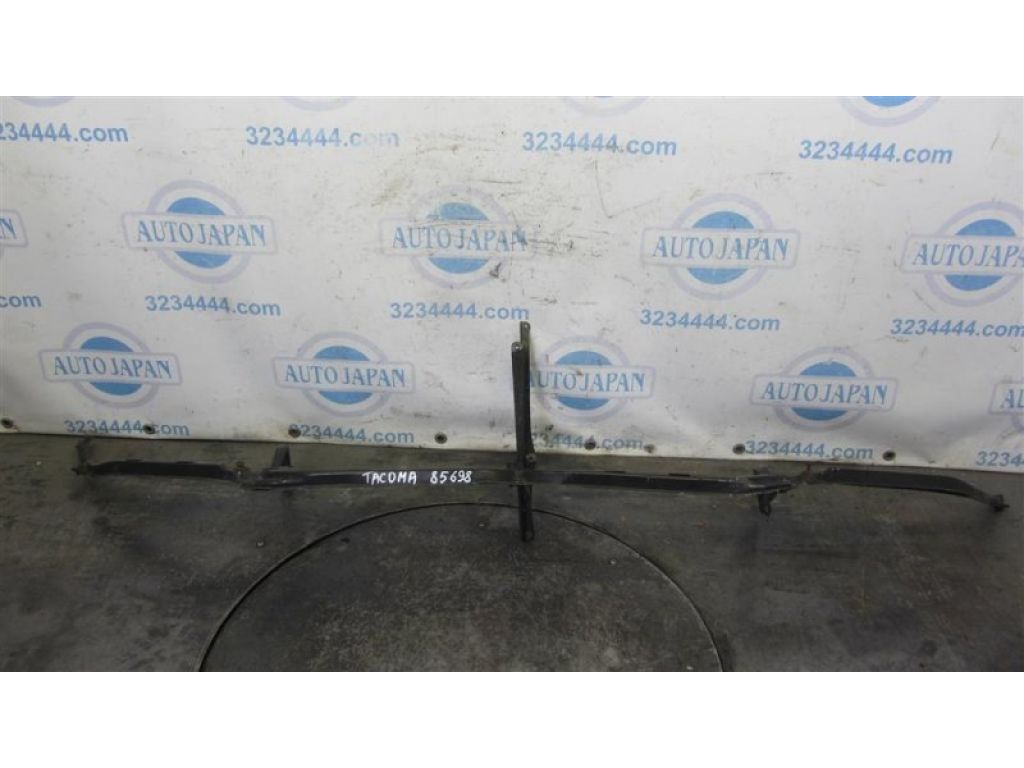 52521-04040 | Кронштейн переднего бампера прав. TOYOTA TACOMA 05-15
