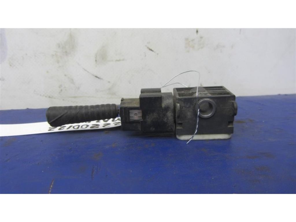 3M5T-14B006-AD | Датчик удара MAZDA 3 BK 03-08 - Фото 5