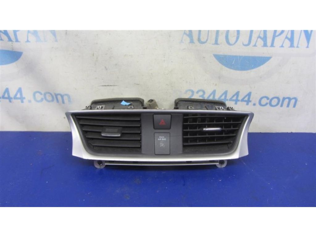 68750-3SG1A | Дефлектор воздушный NISSAN SENTRA B17 12-21