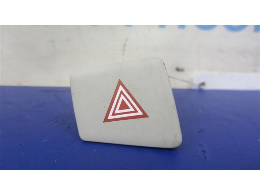 84332-08030-B0 | Кнопка аварійної сигналізації TOYOTA SIENNA 11-16