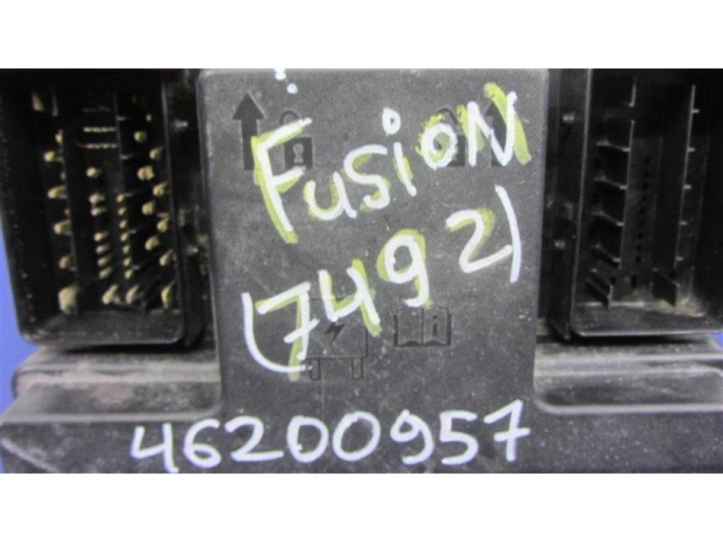 DG9Z-14A068-W | Блок предохранителей моторный отсек FORD FUSION 14- - Фото 2