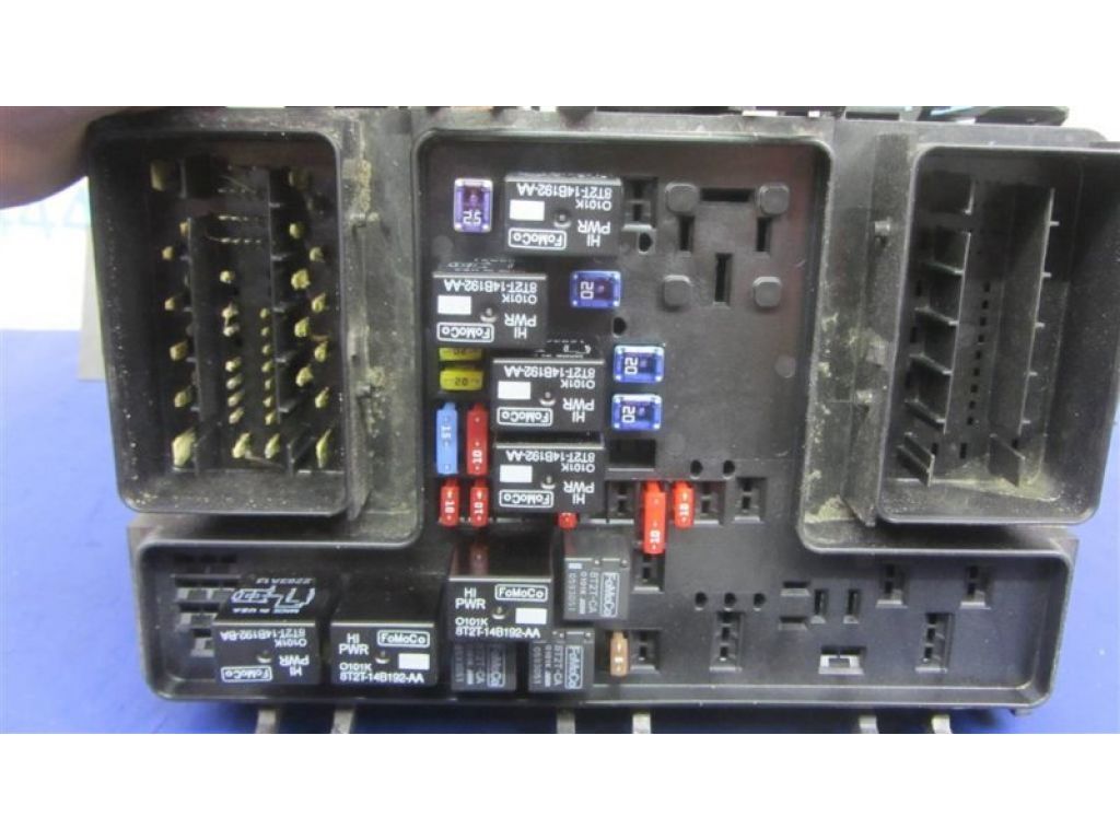 DG9Z-14A068-W | Блок предохранителей моторный отсек FORD FUSION 14-