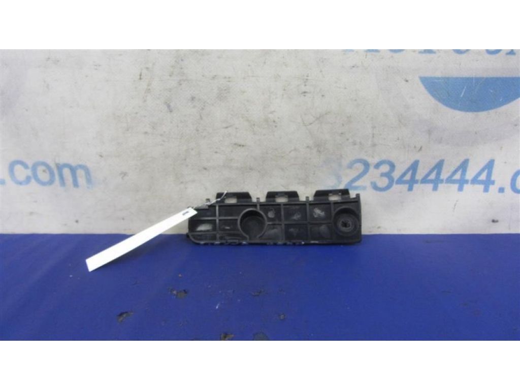 52157-08010 | Кронштейн заднего бампера прав. TOYOTA SIENNA 11-16