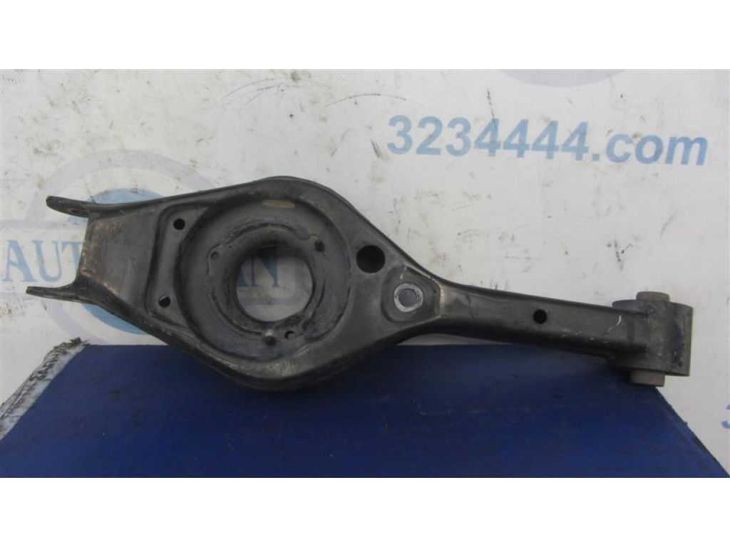 55220-3Q500 | Рычаг задней подвески поперечный нижний прав. KIA OPTIMA TF 11-16