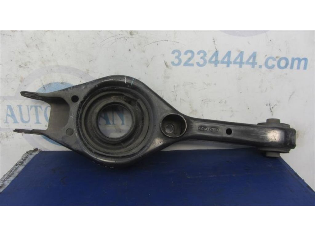 55220-3Q500 | Рычаг задней подвески поперечный нижний прав. KIA OPTIMA TF 11-16 - Фото 3