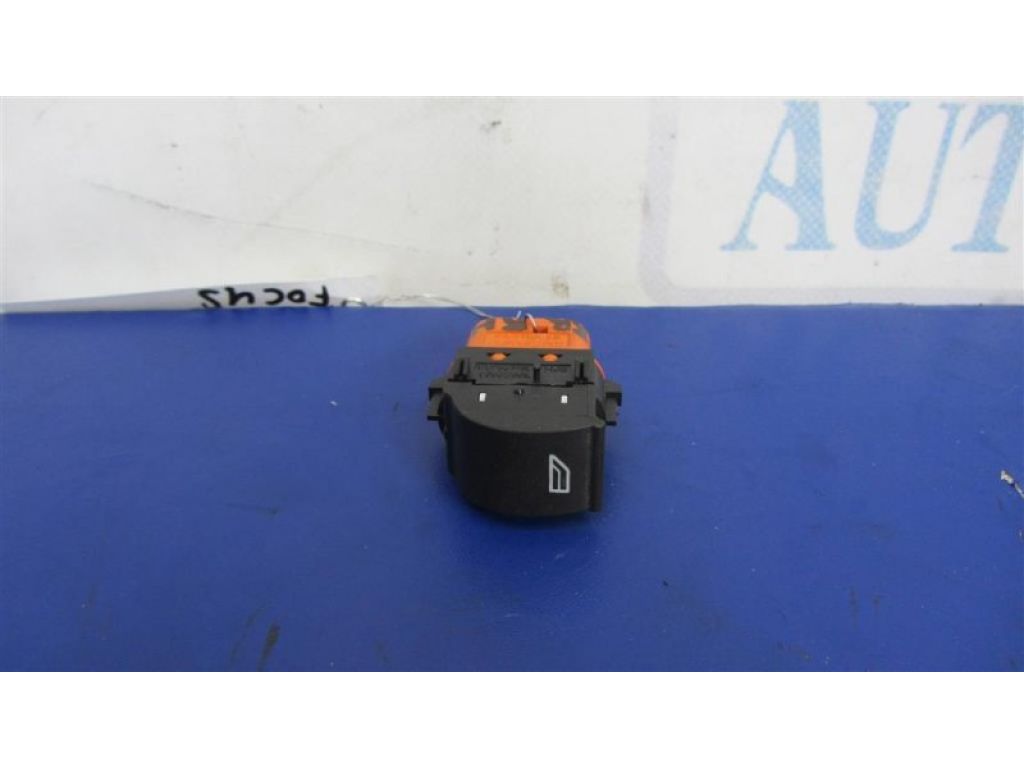F1EZ-1452-9A | Кнопка стеклоподъемника задн. прав. FORD FOCUS 10-18