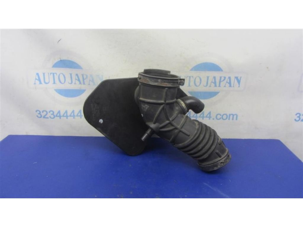 CY01-13-220A | Патрубок воздушного фильтра MAZDA CX-9 06-16