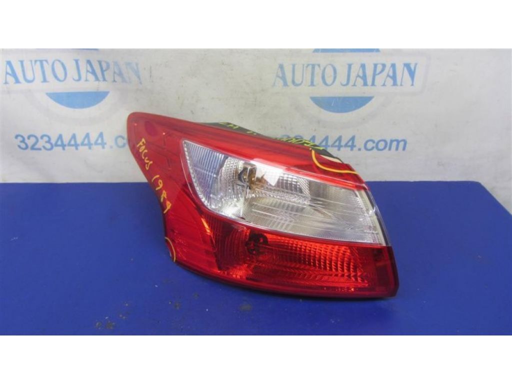 DM5Z-13405-E | Фонарь наружный задн. лев. FORD FOCUS 10-18