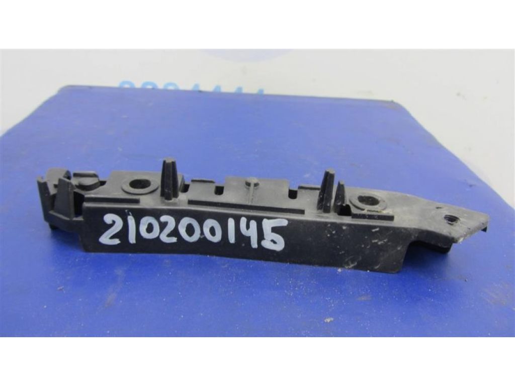 CP9Z-17C94-7A | Кронштейн переднього бампера (на крилі) прав. FORD FOCUS 10-18 - Фото 2