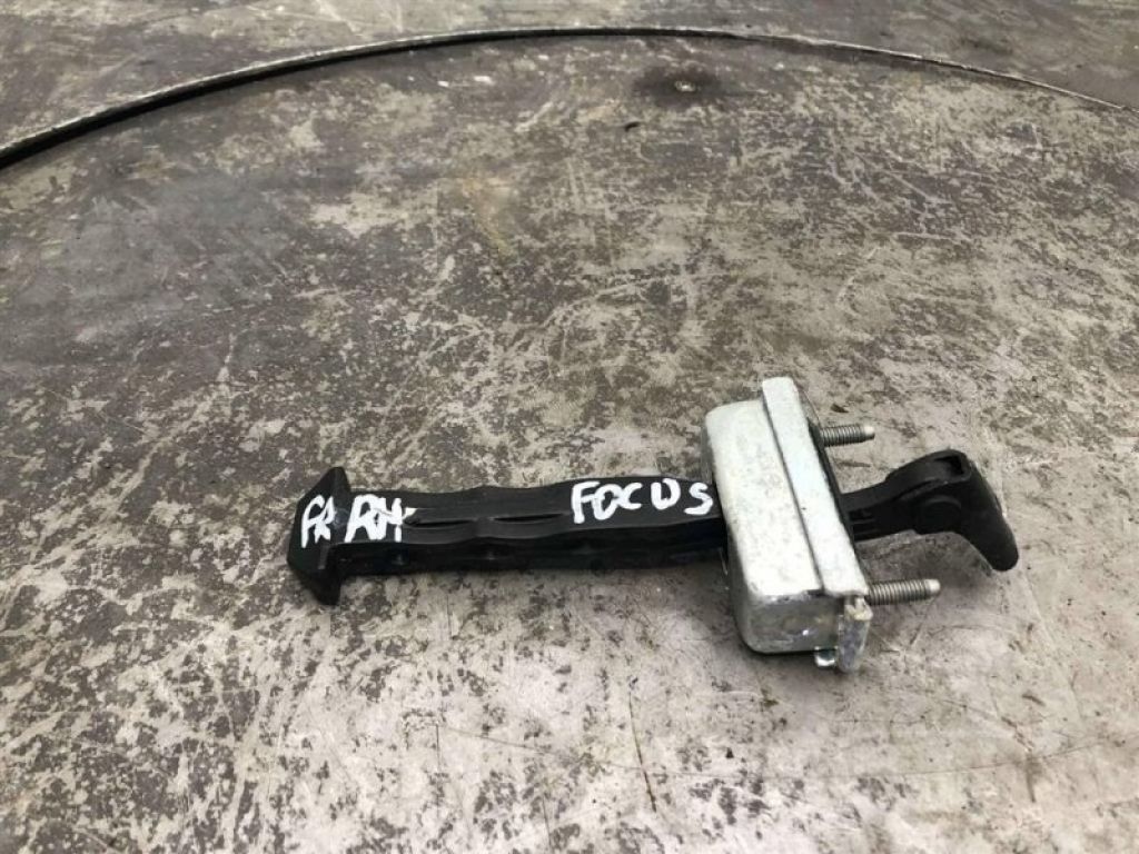 CP9Z-5823500-A | Ограничитель двери передн. прав. FORD FOCUS 10-18