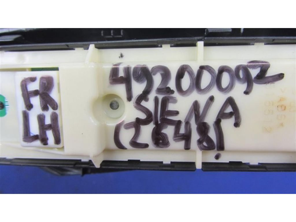 84040-08020 | Блок управления стеклоподъемниками передн. лев. TOYOTA SIENNA 11-16 - Фото 2