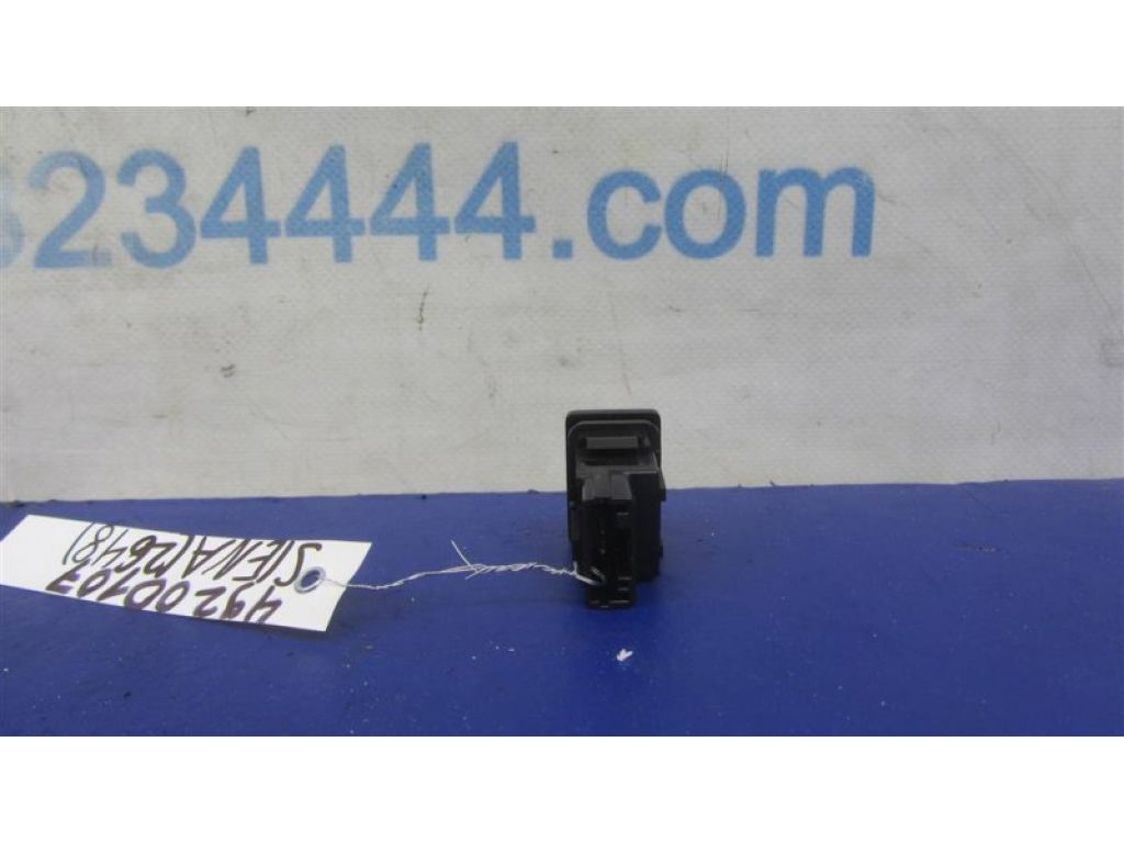84988-0T010 | Кнопка курсовой устойчивости TOYOTA SIENNA 11-16 - Фото 3