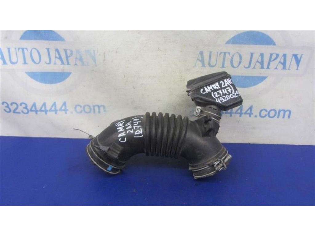 17881-0V070 | Патрубок воздушного фильтра TOYOTA CAMRY 50 12-15