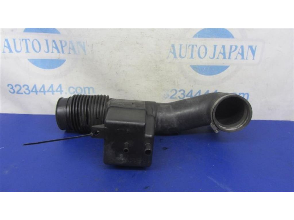 17880-50050 | патрубок повітряного фільтра TOYOTA SEQUOIA 01-07