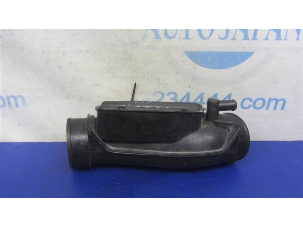 16576-EG000 | патрубок повітряного фільтра INFINITI M35/M45 04-10 - Фото 3