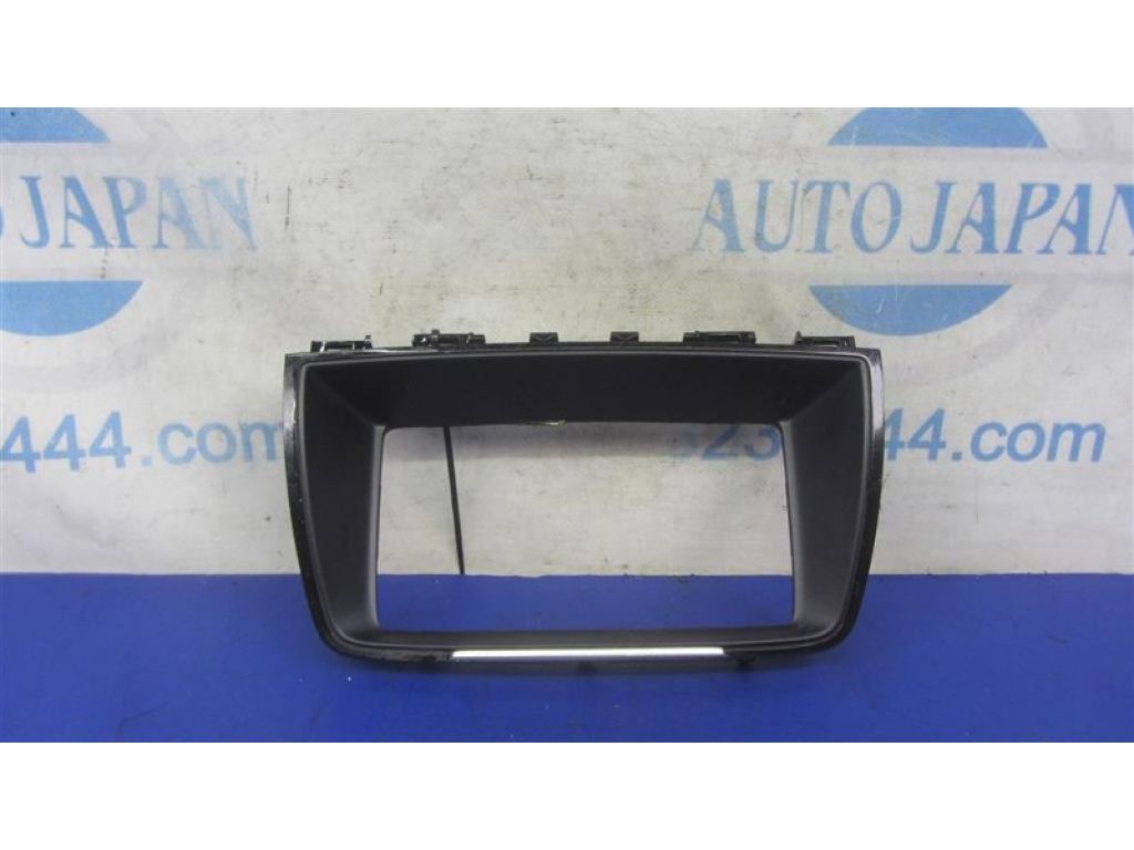 GHR1-55-230A02 | Накладка торпедо под магнитолу MAZDA 6 GJ 12-
