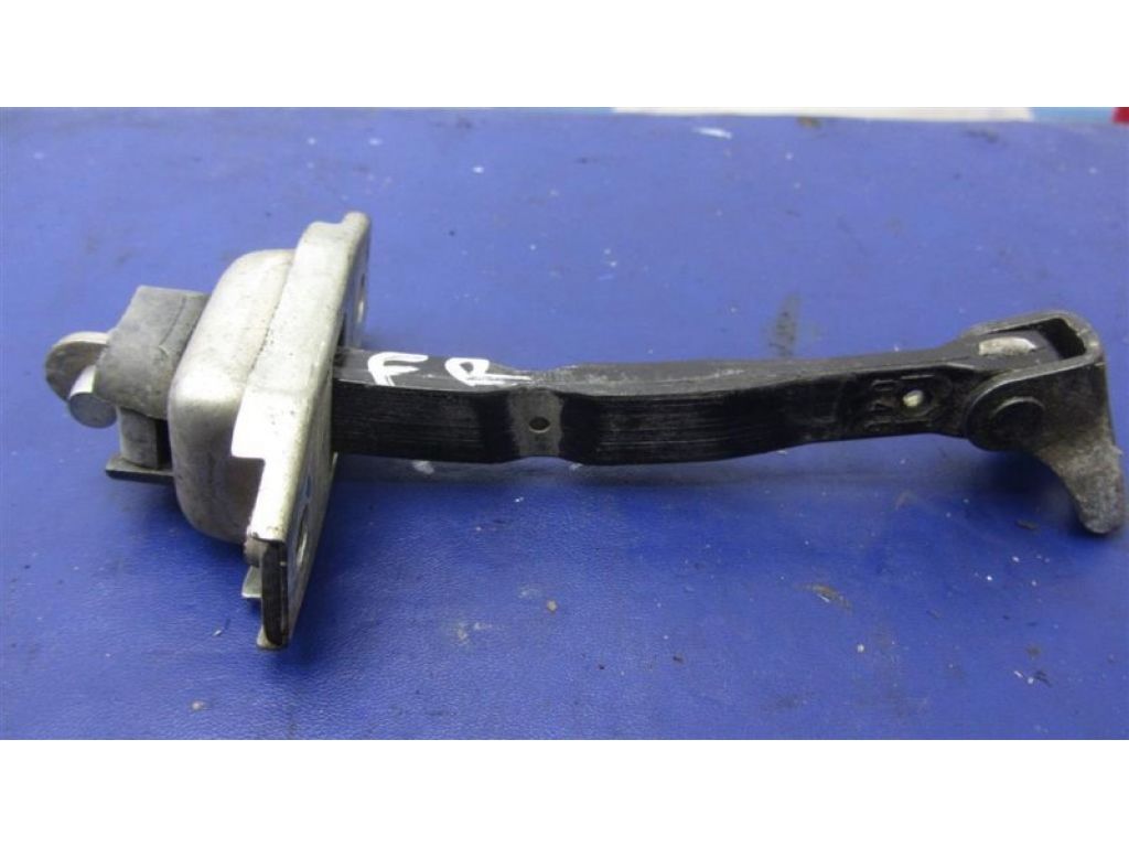 68620-06040 | Обмежувач дверей передн. лів. TOYOTA CAMRY 40 06-11 - Фото 2