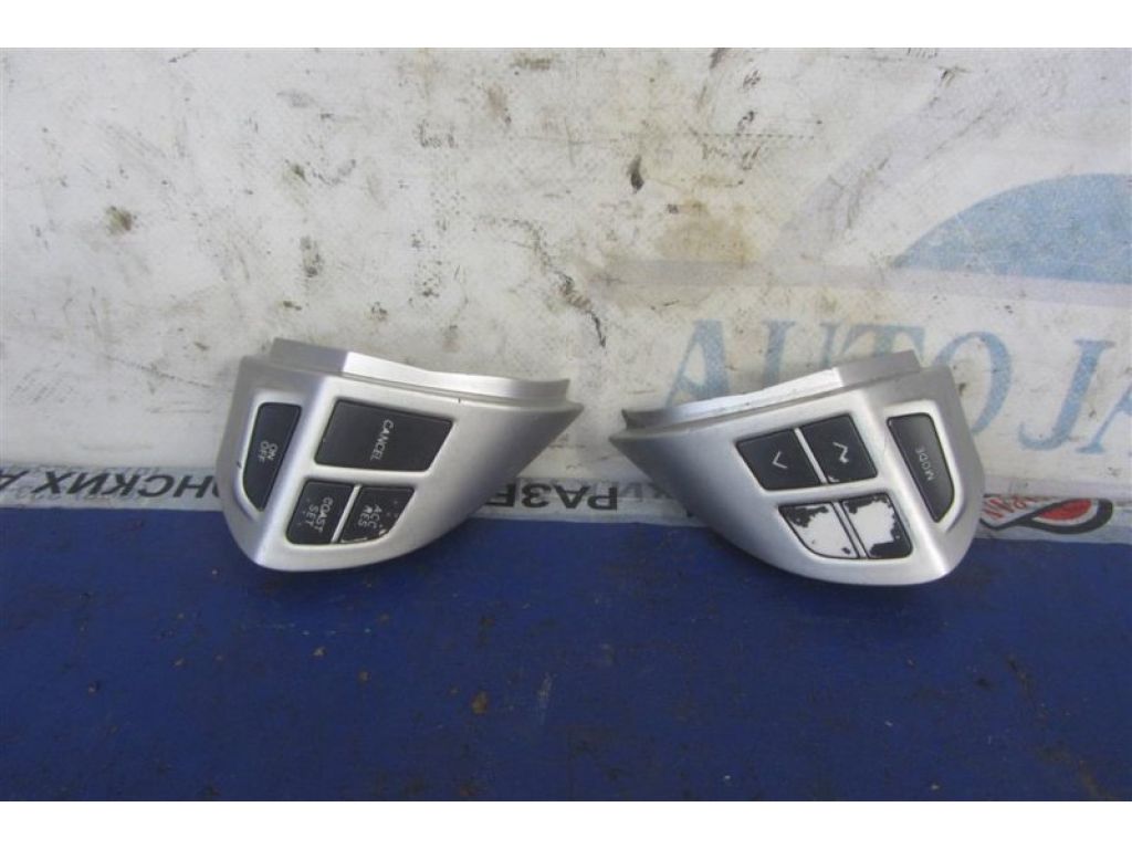 8701A087 | Кнопки на руль MITSUBISHI OUTLANDER XL 05-13