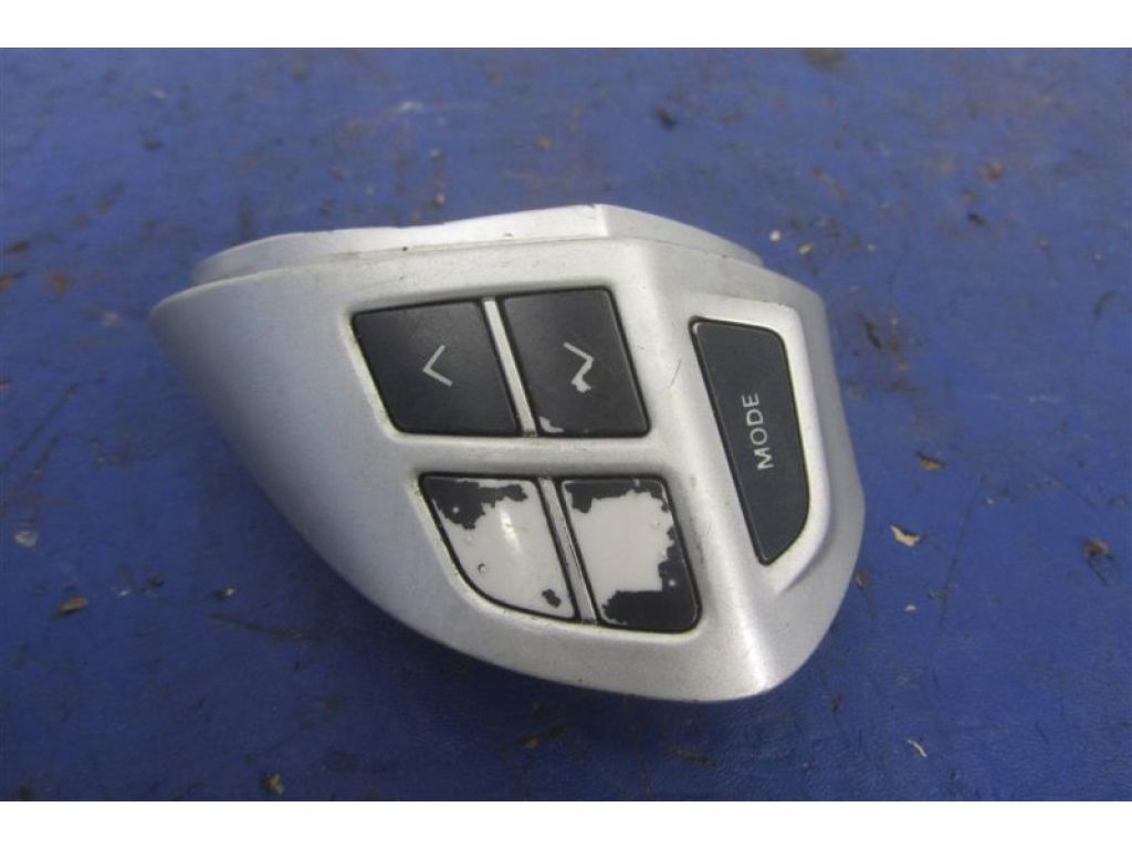 8701A087 | Кнопки на руль MITSUBISHI OUTLANDER XL 05-13 - Фото 3